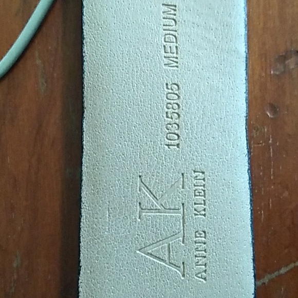 ⚜️ ANNE KLEIN SIGNATURE  BLACK WIDE FAUX LEATHER  BELT GOLD LION CONTOUR lion 🦁 - Picture 4 of 16